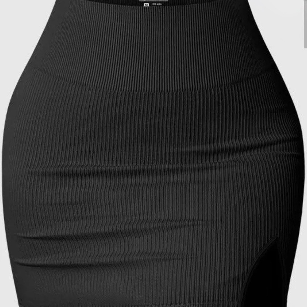 New - OQQ Black or Pink Ribbed Mini Skirt